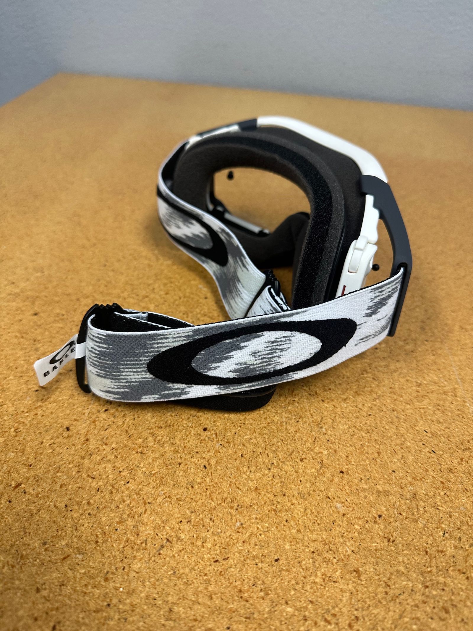 Oakley airbrake mx replacement strap new arrivals