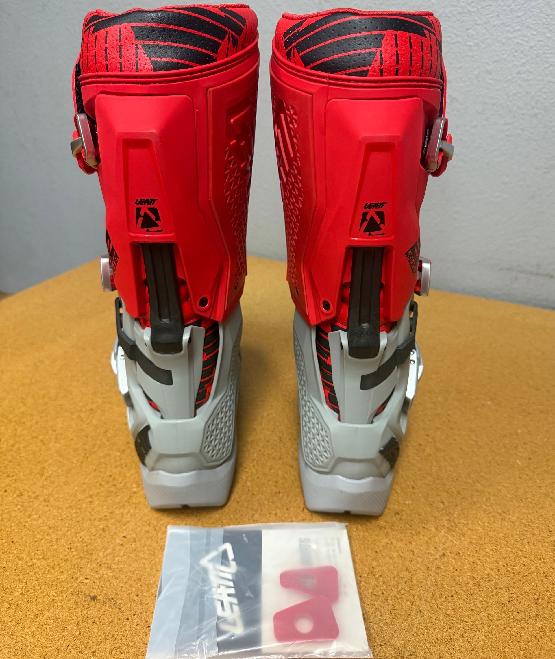 NEW Leatt 5.5 FlexLock Motocross Enduro MX Boots Gray/Red All Sizes**No Offers**