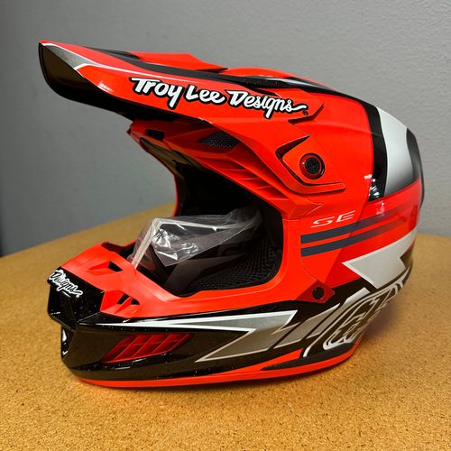 NEW Troy Lee Designs SE5 COMPOSITE Helmet Size Medium 