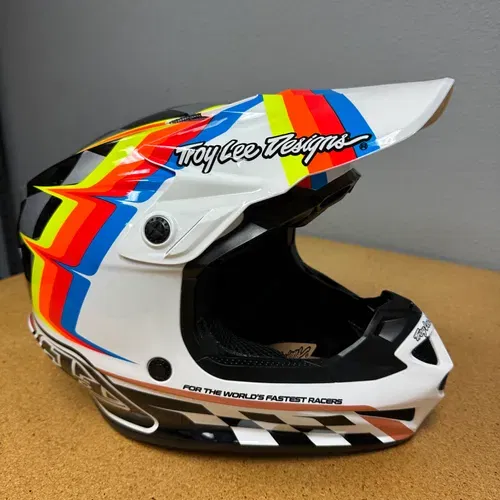 NEW Troy Lee Designs SE4 Helmet White Size Large