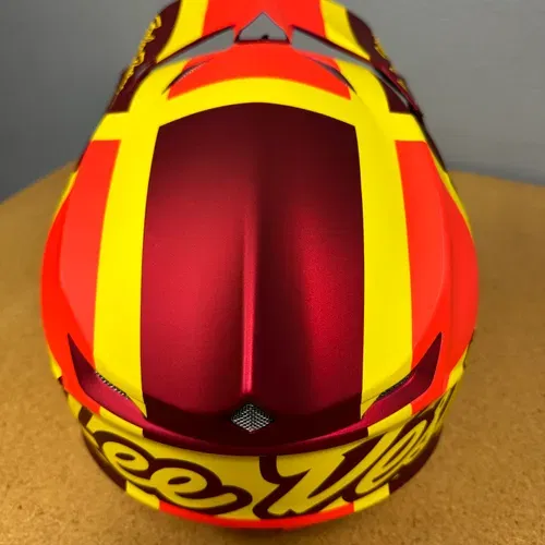 NEW Troy Lee Designs SE5 COMPOSITE Helmet  Size Medium