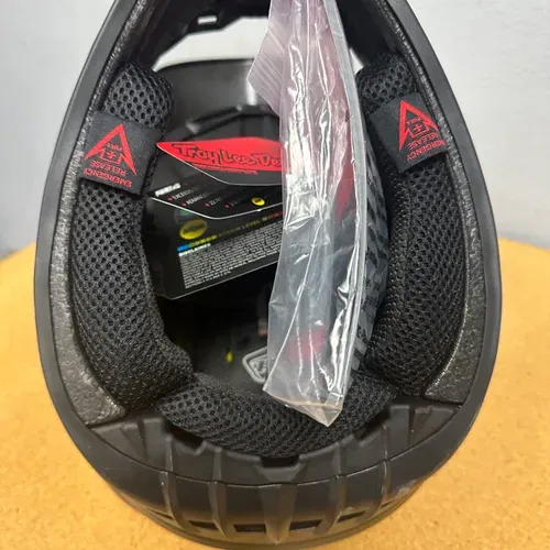 NEW Troy Lee Designs SE4 CARBON Helmet Black Size Large