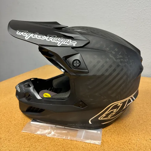 NEW Troy Lee Designs SE5 CARBON Stealth Black Chrome Helmet All Sizes