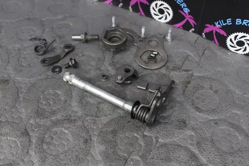 1989 honda cr125r SHIFTER SHIFTING MECHANISM RATCHET PAWL ASSY 24312-KA3-741