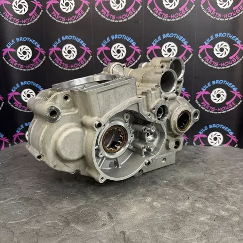 00 - 2003 ktm 450 SX LEFT RIGHT ENGINE CRANKCASE CRANK CASES BLOCK 14MM CASE SET
