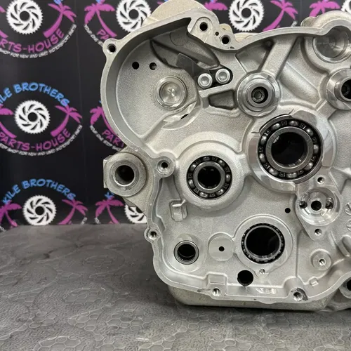 00 - 2003 ktm 450 SX LEFT RIGHT ENGINE CRANKCASE CRANK CASES BLOCK 14MM CASE SET