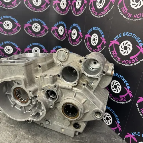 00 - 2003 ktm 450 SX LEFT RIGHT ENGINE CRANKCASE CRANK CASES BLOCK 14MM CASE SET