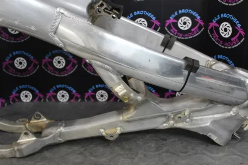 2007 honda crf250r OEM FRAME CHASSIS CHASSI MAIN NO TITLE 50010-KRN-A00