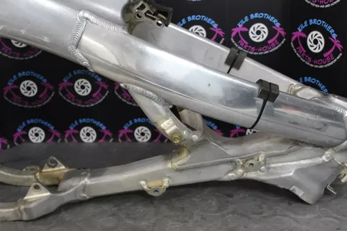 2007 honda crf250r OEM FRAME CHASSIS CHASSI MAIN NO TITLE 50010-KRN-A00