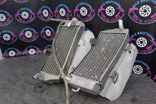 2010 honda crf450r FRONT LEFT OEM RIGHT ENGINE MOTOR COOLING COOLER RADIATOR