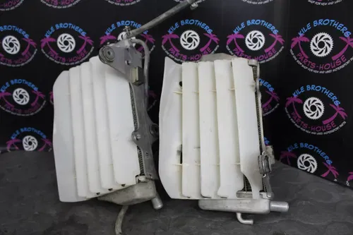 2010 honda crf450r FRONT LEFT OEM RIGHT ENGINE MOTOR COOLING COOLER RADIATOR