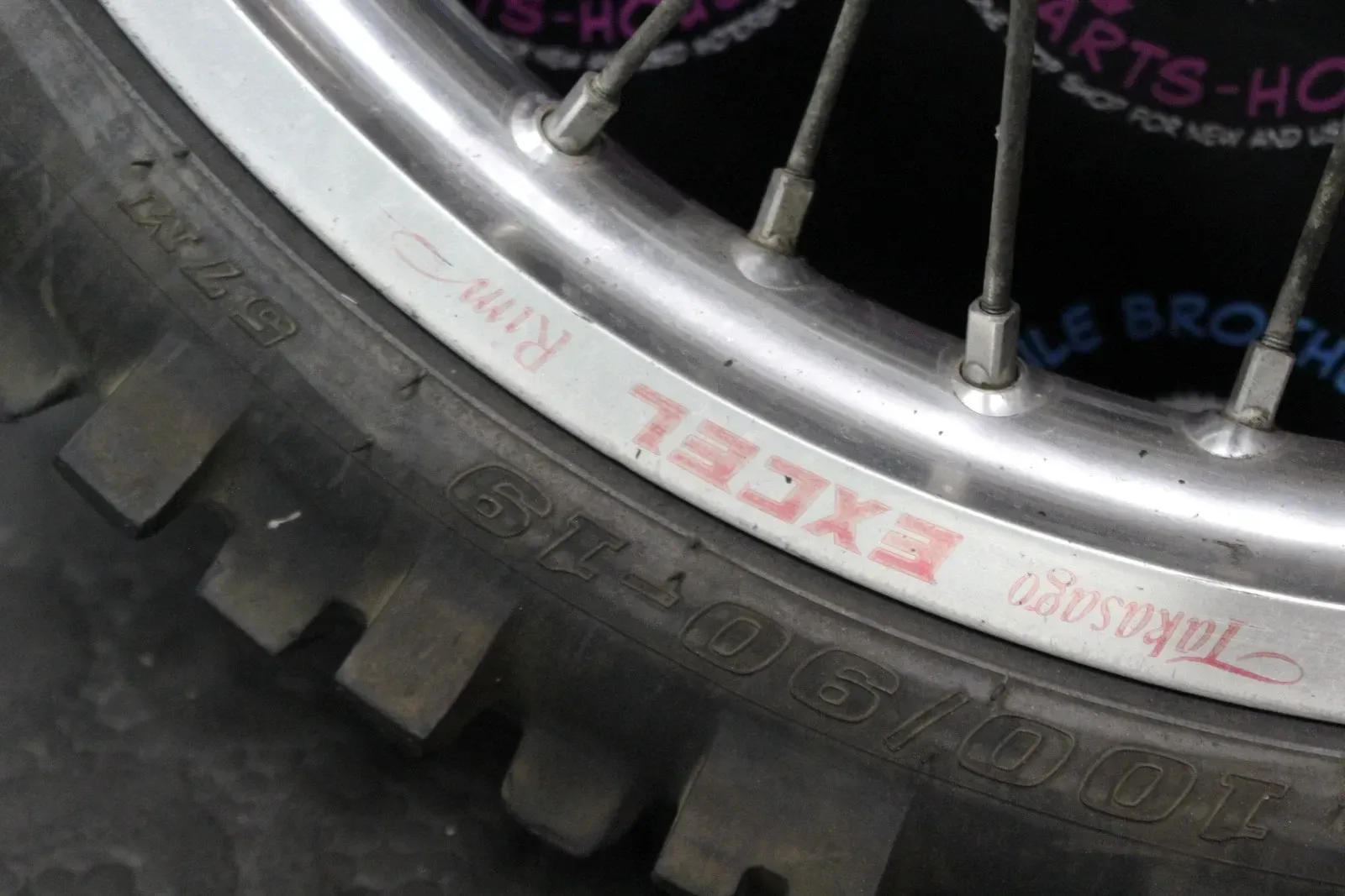 2002 Yamaha 99-22 YZ125 OEM REAR BACK WHEEL RIM HUB 5ET-25311-00-00