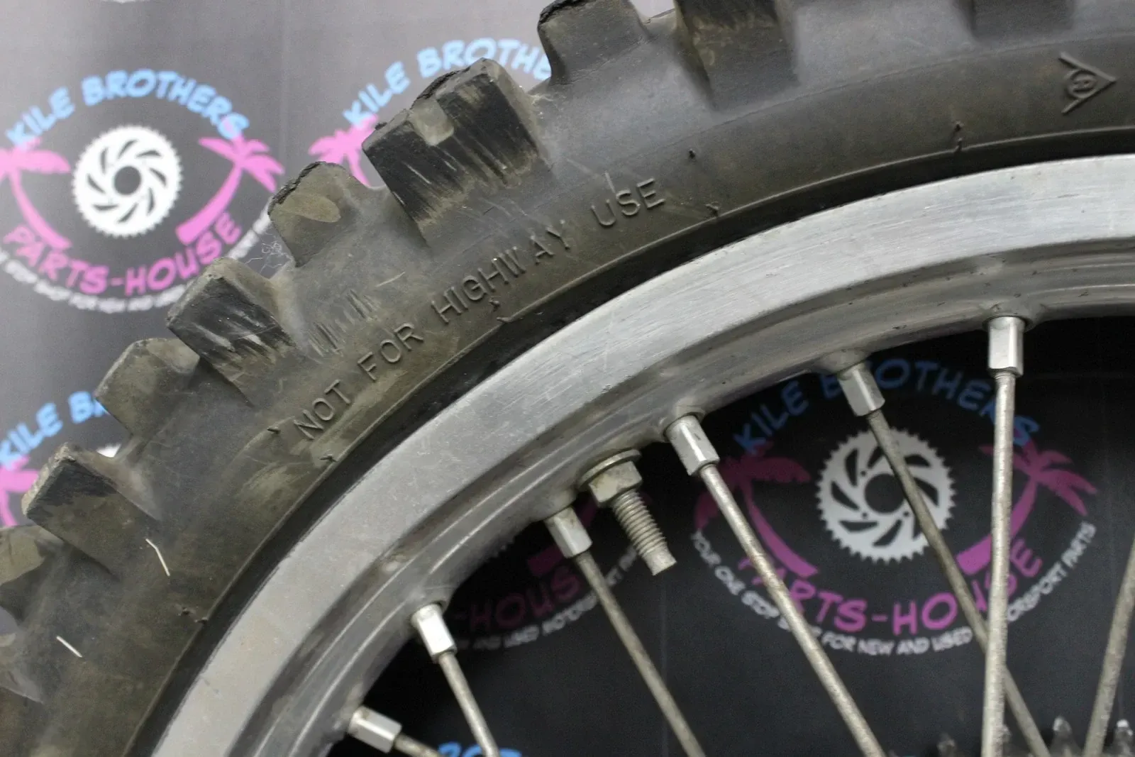 2002 Yamaha 99-22 YZ125 OEM REAR BACK WHEEL RIM HUB 5ET-25311-00-00