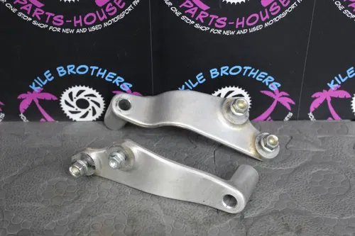2005 honda crf450r OEM ENGINE MOTOR MOUNT STAY BRACKETS 50407-MEN-730