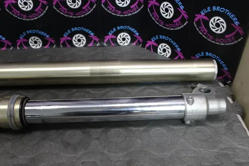 2005 Yamaha YZ450F OEM RIGHT LEFT FRONT SUSPENSION FORKS SHOCKS 5XD-23102-50-00