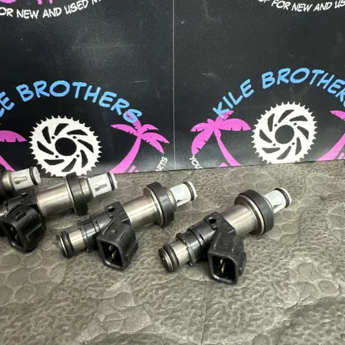 2007 Suzuki GSXR750 OEM THROTTLE BODY FUEL INJECTORS 15710-01H00
