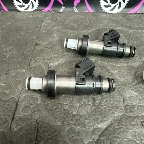 2007 Suzuki GSXR750 OEM THROTTLE BODY FUEL INJECTORS 15710-01H00