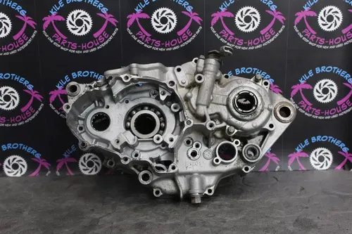 2001 yamaha 00-01 yz426f OEM LEFT ENGINE MOTOR CRANKCASE CRANK CASES BLOCK