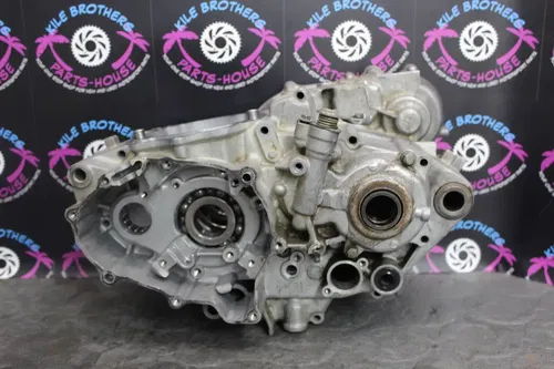 2001 yamaha 00-01 yz426f LEFT RIGHT ENGINE CRANKCASE CRANK CASES BLOCK CASE SET