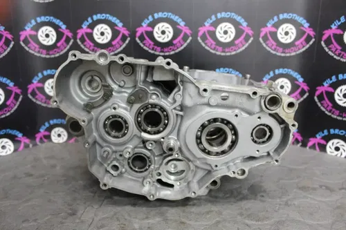 2001 yamaha 00-01 yz426f LEFT RIGHT ENGINE CRANKCASE CRANK CASES BLOCK CASE SET