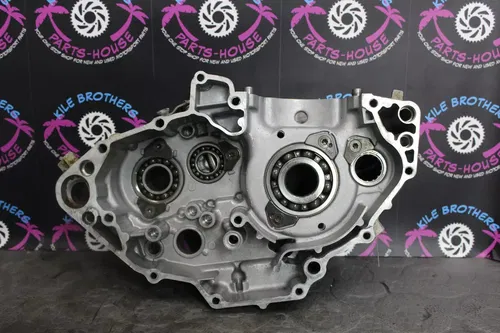 2001 yamaha 00-01 yz426f LEFT RIGHT ENGINE CRANKCASE CRANK CASES BLOCK CASE SET