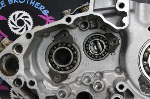2001 yamaha 00-01 yz426f LEFT RIGHT ENGINE CRANKCASE CRANK CASES BLOCK CASE SET