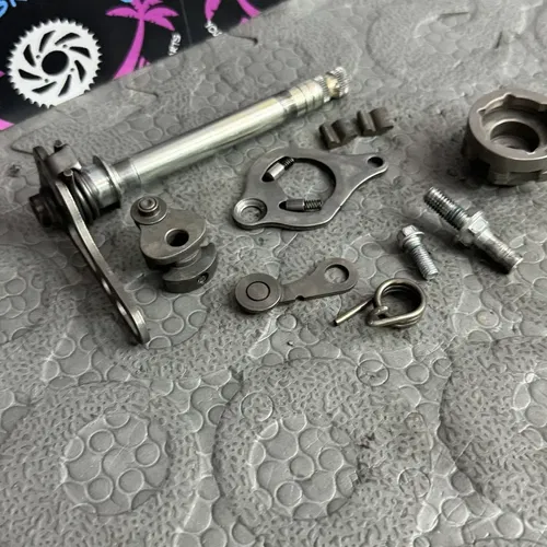 2017 kawasaki kx250f SHIFTER SHIFTING MECHANISM RATCHET PAWL ASSY