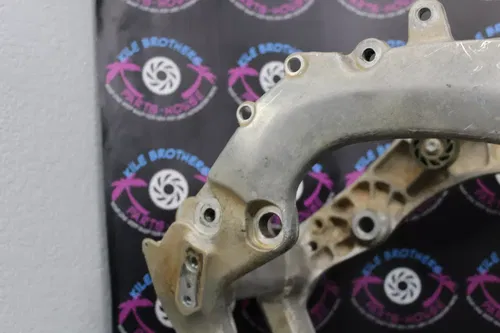 2005 honda crf450r OEM FRAME CHASSIS CHASSI MAIN ALUMINUM MOUNT 50010-MEN-730