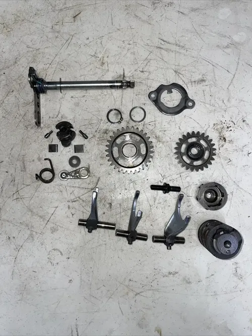 2007 YZ450F TRANSMISSION GEAR CHANGE FORKS SHIFT SHAFT CAM DRUM SHIFTER