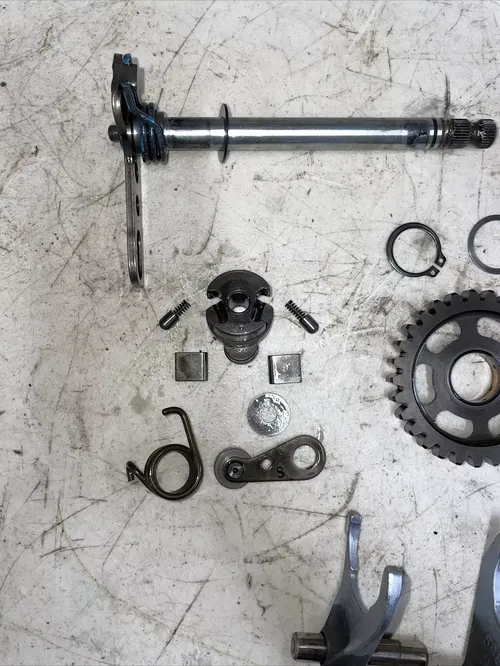 2007 YZ450F TRANSMISSION GEAR CHANGE FORKS SHIFT SHAFT CAM DRUM SHIFTER