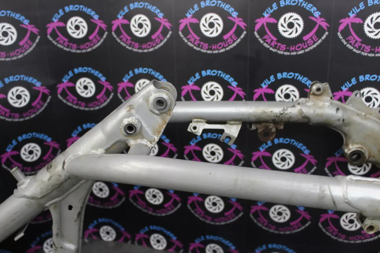 2005 husqvarna te510 OEM MAIN FRAME CHASSI (8CA099587)