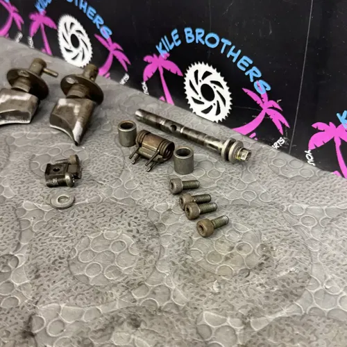 2003 YAMAHA 03-04 YZ125 OEM ENGINE POWER VALVE HARDWARE SET POWERVALVES