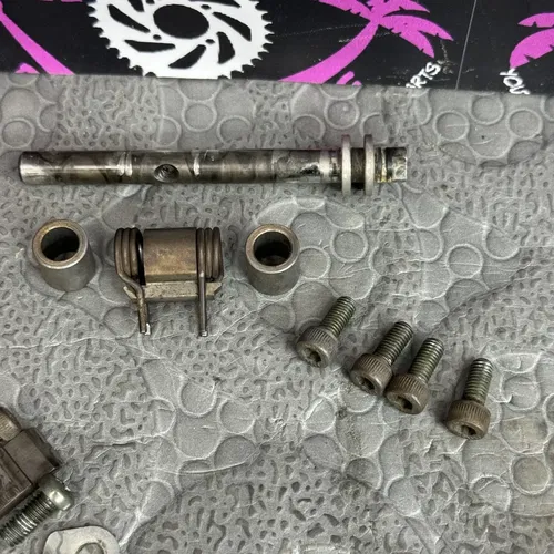2003 YAMAHA 03-04 YZ125 OEM ENGINE POWER VALVE HARDWARE SET POWERVALVES
