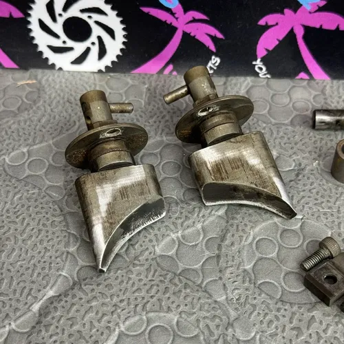 2003 YAMAHA 03-04 YZ125 OEM ENGINE POWER VALVE HARDWARE SET POWERVALVES
