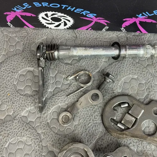 1996 - 01 honda cr125r SHIFTER SHIFTING MECHANISM RATCHET PAWL ASSY SHIFT SHAFT