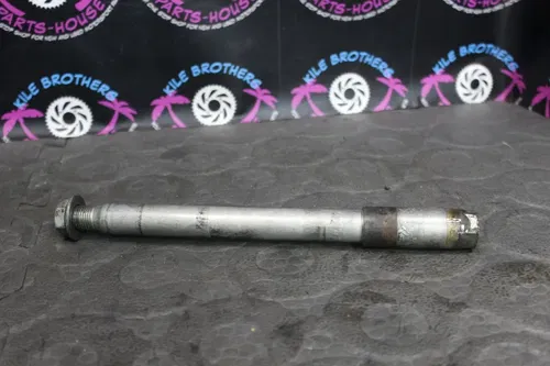 1995 Honda 95-96 CR125R OEM FRONT WHEEL RIM AXLE PIVOT BOLT 44301-MAC-681
