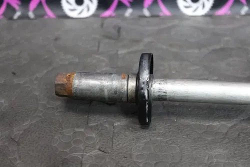 1991 KAWASAKI 90-92 KX125 OEM FRONT WHEEL RIM AXLE PIVOT BOLT 41068-1310