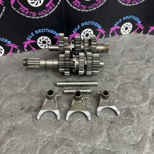 02-05 honda crf450r OEM ENGINE TRANSMISSION TRANNY ASSEMBLY GEARS 23210-MEN-A00