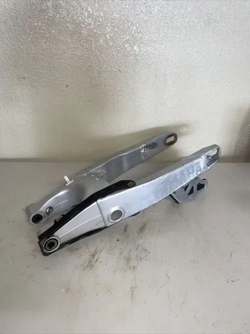 2000 YAMAHA YZ125 REAR SWINGARM SWING ARM PIVOT 5MV-22110-00-00