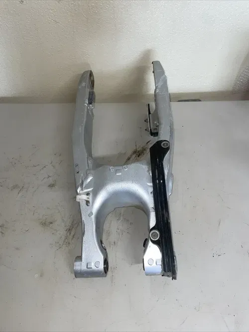 2000 YAMAHA YZ125 REAR SWINGARM SWING ARM PIVOT 5MV-22110-00-00