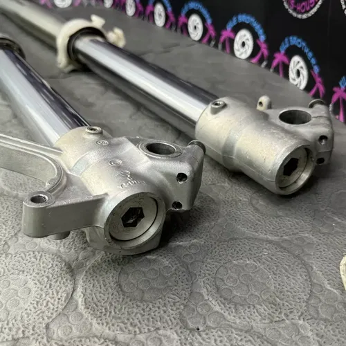 2003 99 - 03 yamaha yz125 OEM RIGHT LEFT FRONT SUSPENSION FORKS SHOCKS FORK SET