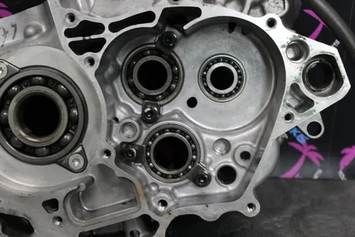 2004 honda 04-06 crf250x OEM RIGHT ENGINE MOTOR CRANKCASE CRANK CASES BLOCK