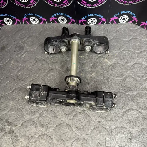 2013 - 2017 kawasaki kx250f OEM FRONT FORKS LOWER UPPER TRIPLE TREE STEM CLAMP
