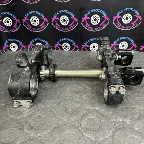2013 - 2017 kawasaki kx250f OEM FRONT FORKS LOWER UPPER TRIPLE TREE STEM CLAMP