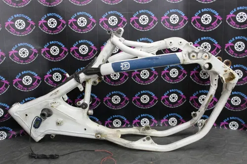 2014 husqvarna 14-15 fc450 OEM MAIN FRAME CHASSI 8130350100028