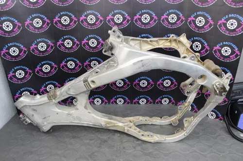 2006 2007 yamaha yz450f OEM FRAME CHASSIS CHASSI MAIN 2S2-21101-00-00