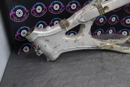 2006 2007 yamaha yz450f OEM FRAME CHASSIS CHASSI MAIN 2S2-21101-00-00