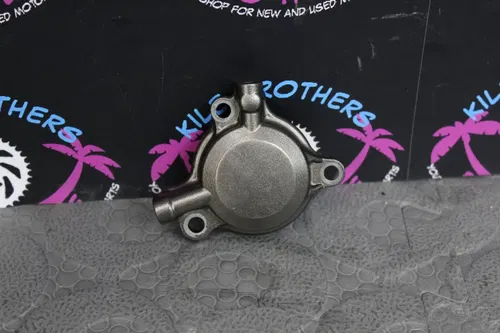 2013 yamaha 10-13 yz250f OEM ENGINE OIL PUMP FILTER COVER 17D-21751-00-00