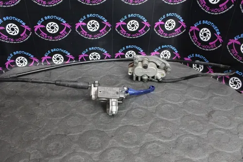 2002 Yamaha YZ125 OEM FRONT BRAKE CALIPER MASTER CYLINDER W LEVER
