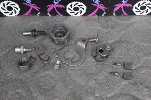 1992 yamaha yz250 SHIFTER SHIFTING MECHANISM RATCHET PAWL ASSY 4DA-18172-00-00